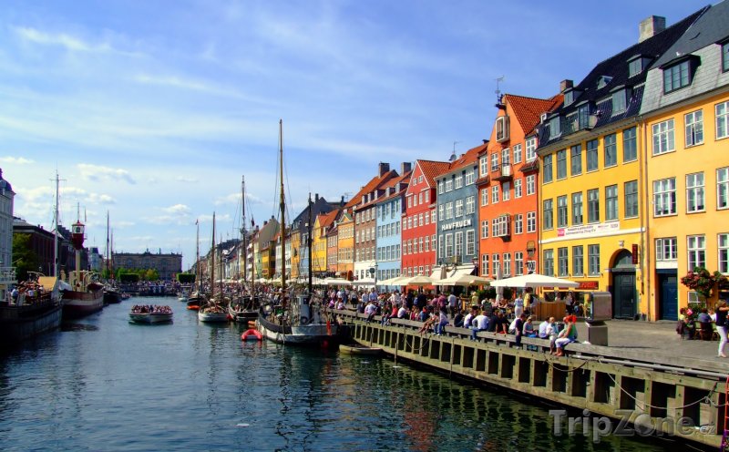 Fotka, Foto Populární kavárny na břehu kanálu (Kodaň, Dánsko)