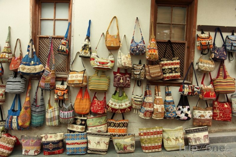 Fotka, Foto Pouliční prodej kabelek a tašek (Antalya, Turecko)