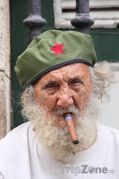 Fotka, Foto Starý muž s tradičním kubánským doutníkem (Havana, Kuba)