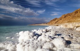 Sůl na pobřeží Mrtvého moře