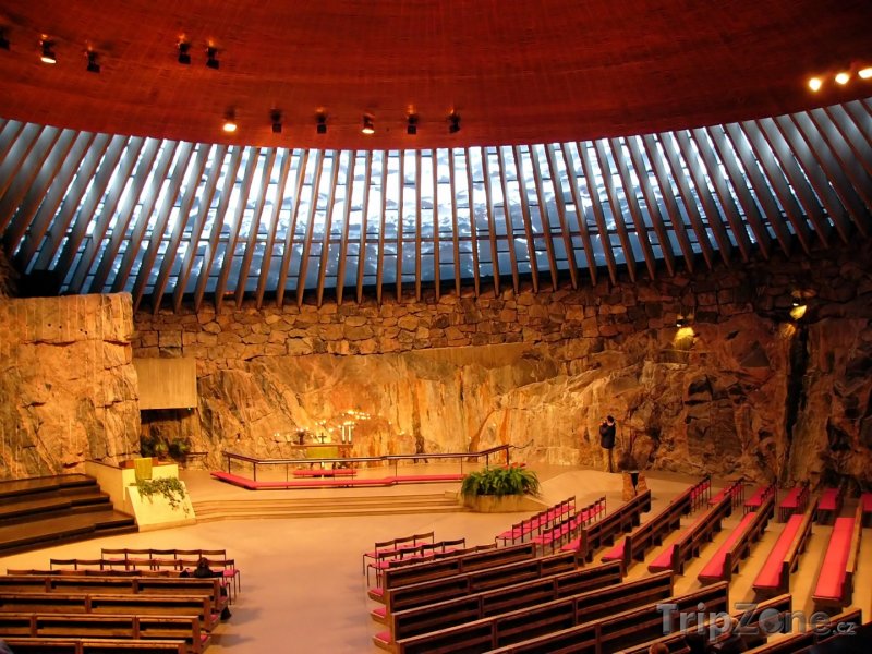 Fotka, Foto Vnitřek skalního kostela Temppeliaukio (Helsinky, Finsko)