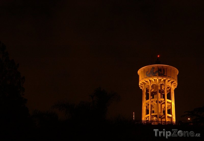 Fotka, Foto Vodárenská věž v noci (Johannesburg, Jihoafrická republika)