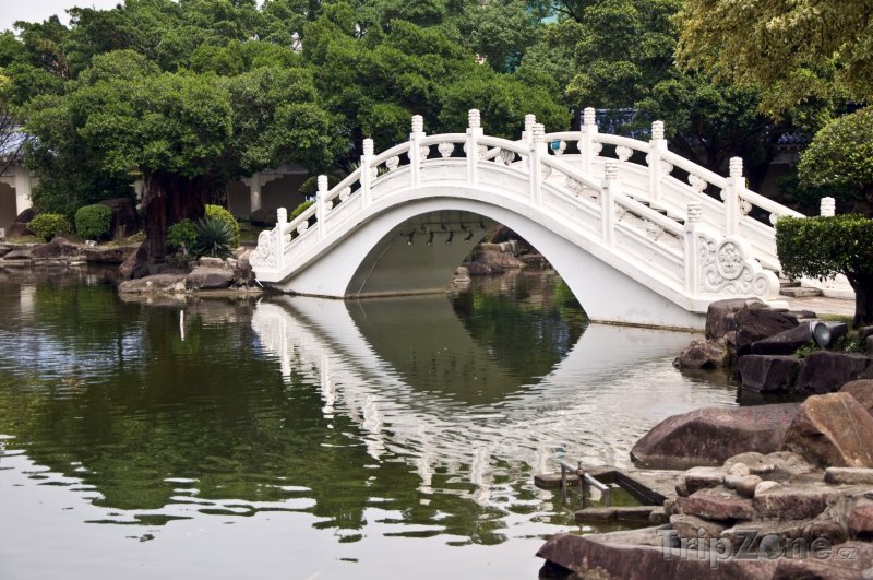 Fotka, Foto Bílý most ve městě Taipei (Tchaj-wan)
