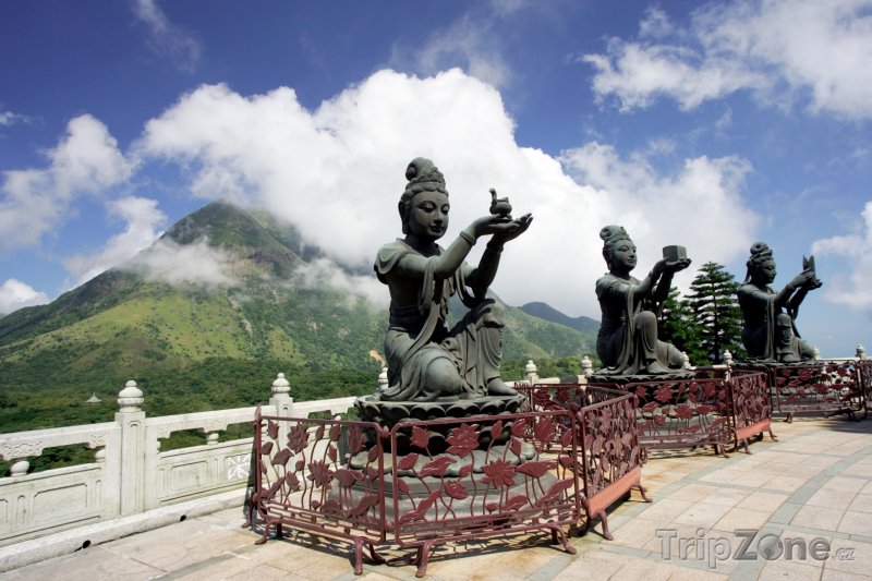 Fotka, Foto Buddhistické sochy v klášteře Po Lin (Hongkong)