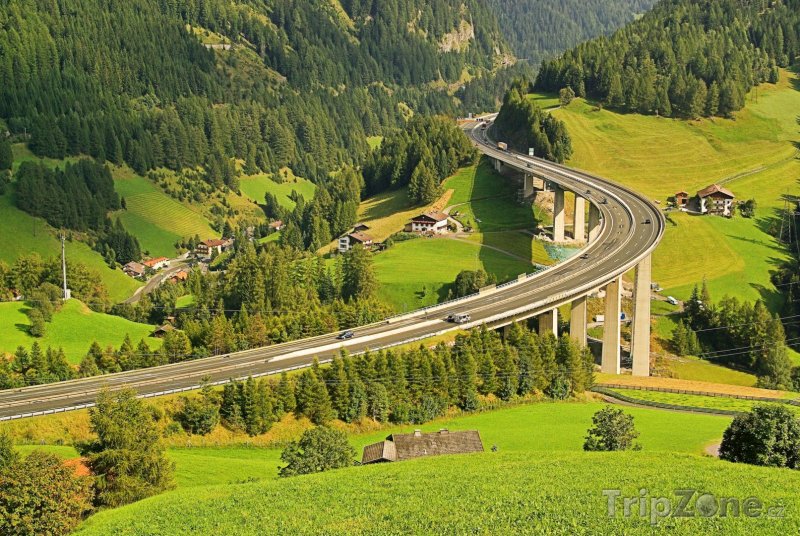 Fotka, Foto Dálnice Brennerautobahn (Innsbruck, Rakousko)