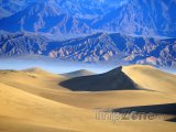 Duny na saharské poušti