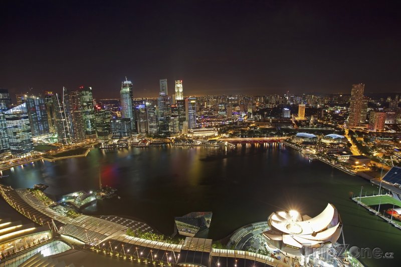Fotka, Foto Finanční oblast v noci (Singapur)