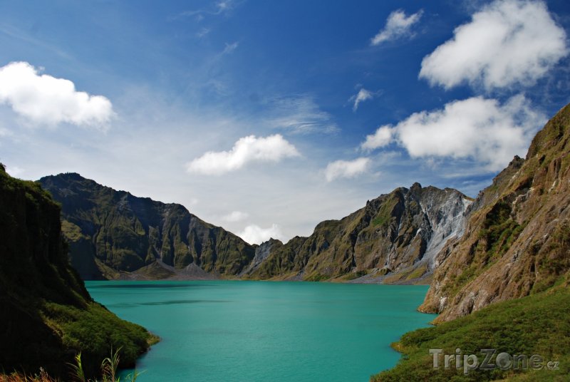 Fotka, Foto Jezero u sopky Pinatubo (Filipíny)