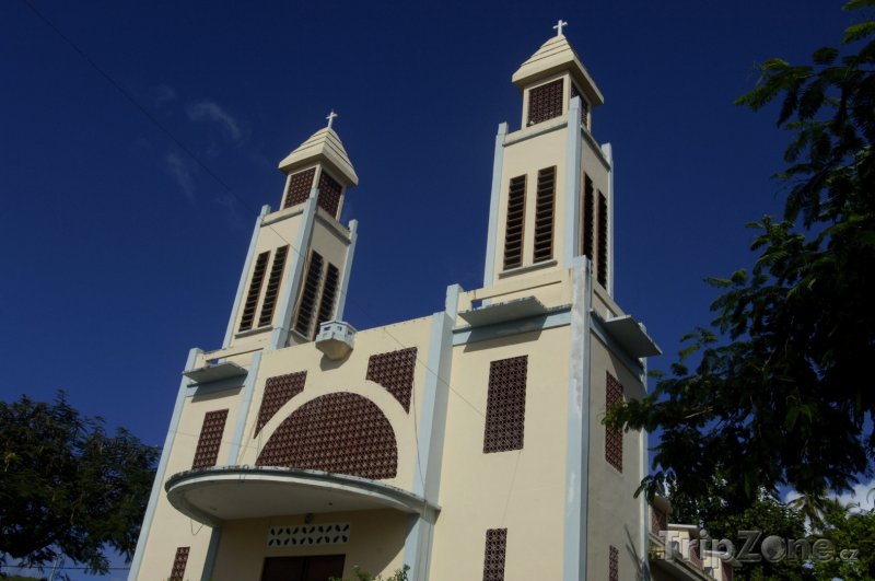 Fotka, Foto Kostel v obci Le Prêcheur (Martinik)