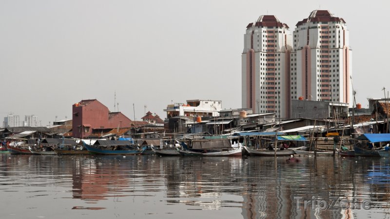Fotka, Foto Lodě ve starém přístavu (Jakarta, Indonésie)
