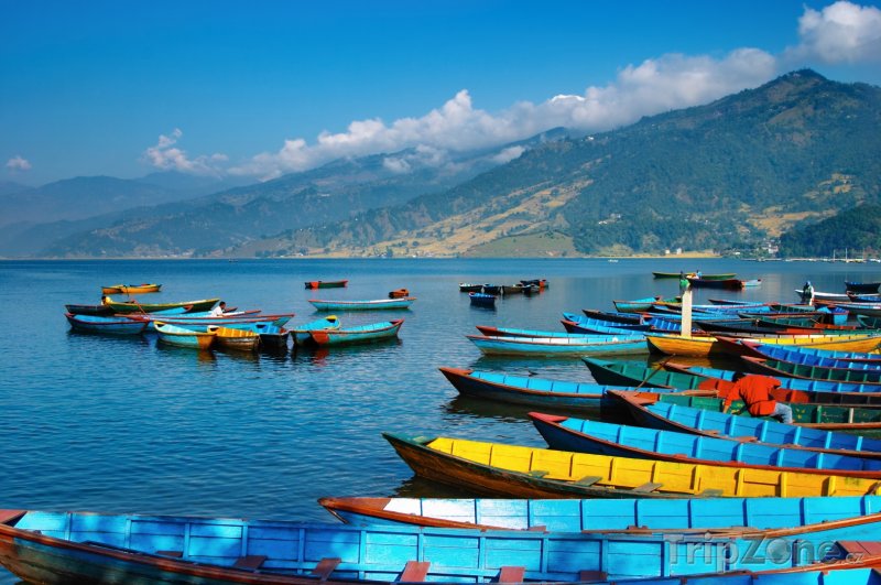 Fotka, Foto Loďky na jezeře Phewa (Nepál)