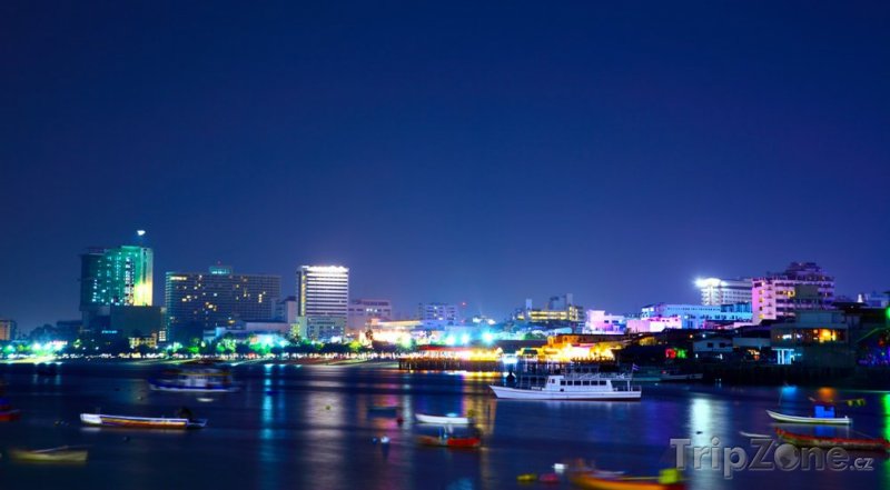 Fotka, Foto Město v noci (Pattaya, Thajsko)