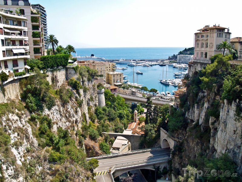 Fotka, Foto Monako, pohled směrem k přístavu (Azurové pobřeží, Francie)