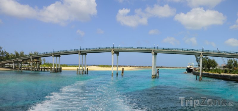 Fotka, Foto Most spojující ostrovy (Nassau, Bahamy)
