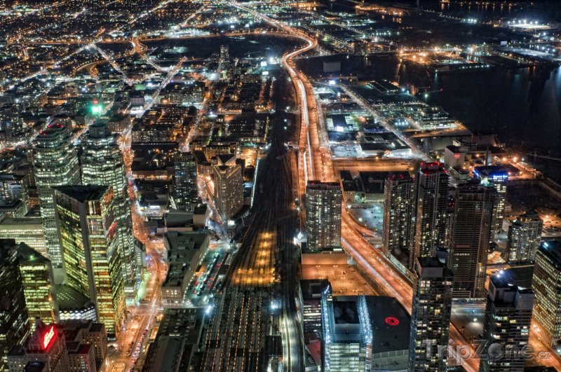 Fotka, Foto Noční město ze CN Tower (Toronto, Kanada)
