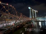 Osvětlený most Helix