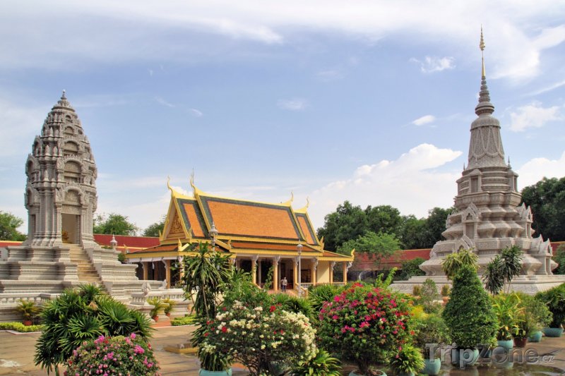 Fotka, Foto Pagody vedle Královského paláce v Phnompenh (Kambodža)