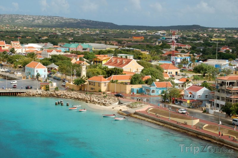 Fotka, Foto Přístav ve městě Oranjestad (Aruba)
