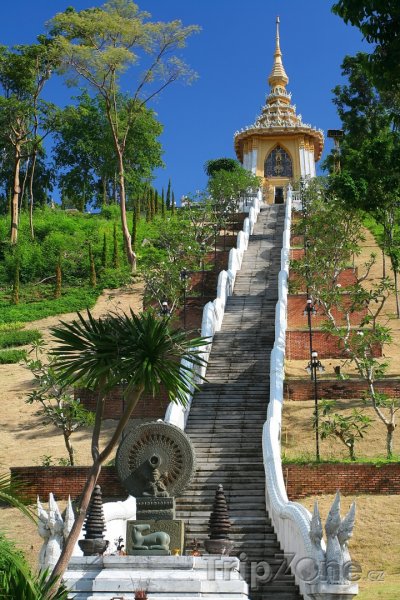 Fotka, Foto Schody k buddhistickému chrámu (Pattaya, Thajsko)