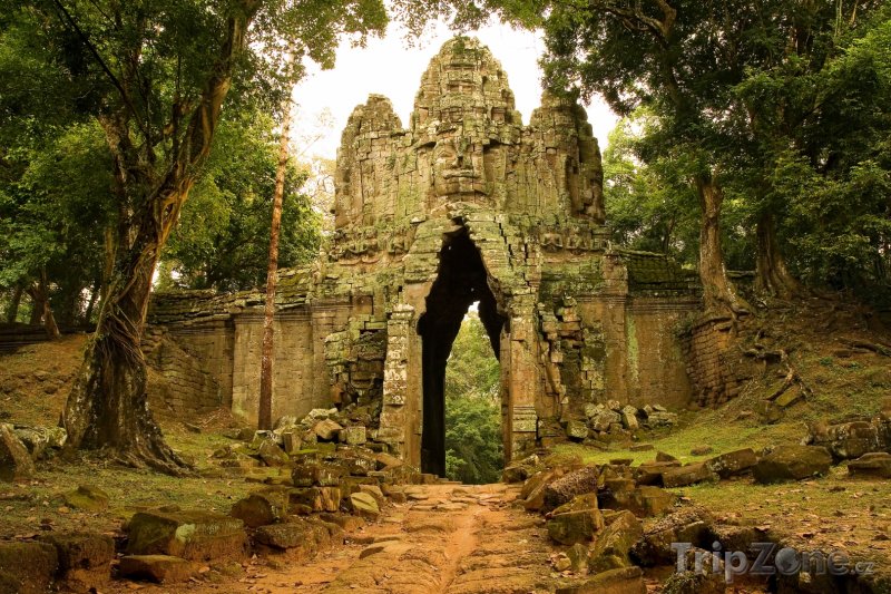 Fotka, Foto Západní brána naleziště Angkor (Kambodža)