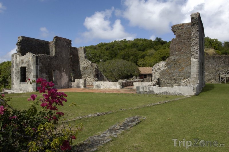 Fotka, Foto Zřícenina hradu Dubuc (Martinik)
