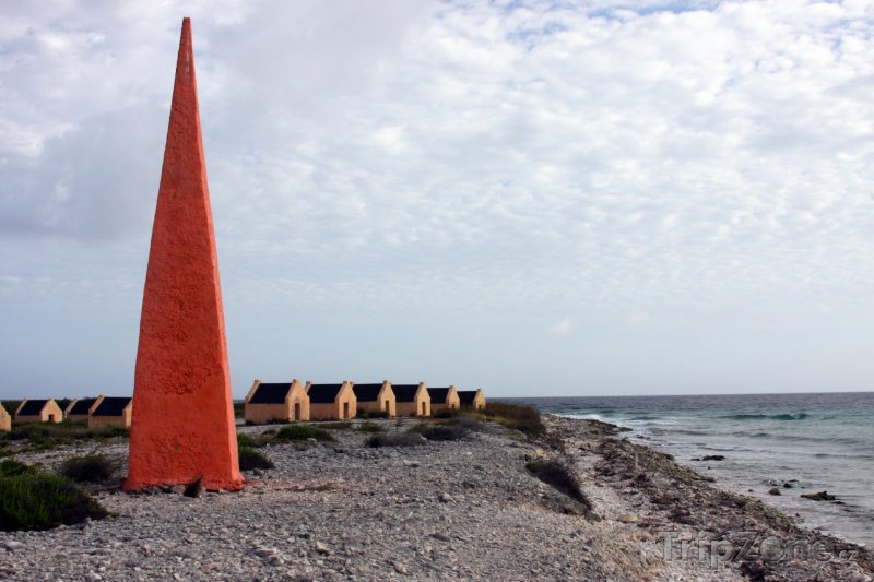 Fotka, Foto Červený obelisk otroků (Bonaire)