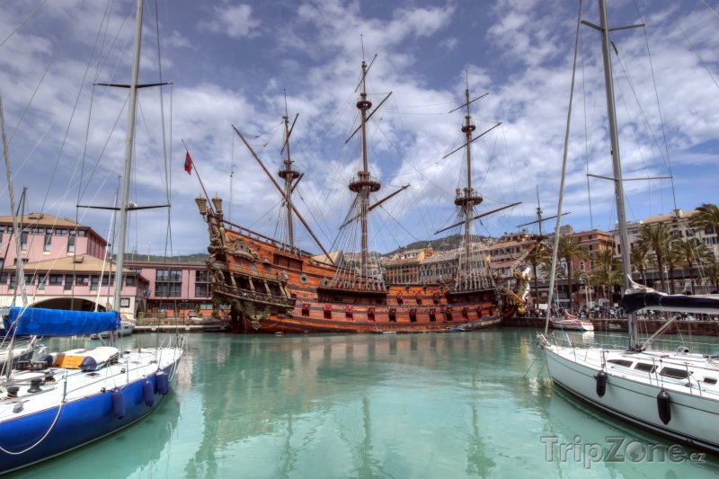 Fotka, Foto Historická loď v janovském přístavu (Janov, Itálie)