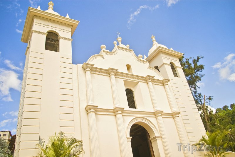 Fotka, Foto Kostel ve městě Santa Lucía (Honduras)