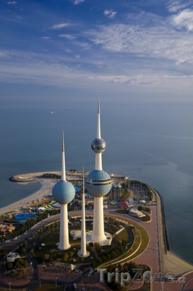 Fotka, Foto Kuwait Towers z mrakodrapu (Kuvajt)