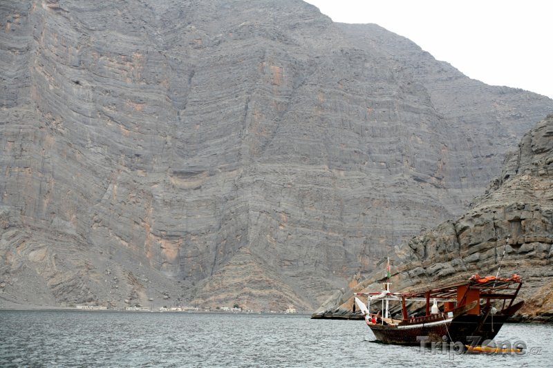 Fotka, Foto Loď na poloostrově Musandam (Omán)