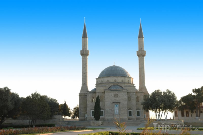 Fotka, Foto Mešita se dvěma minarety v Baku (Ázerbájdžán)