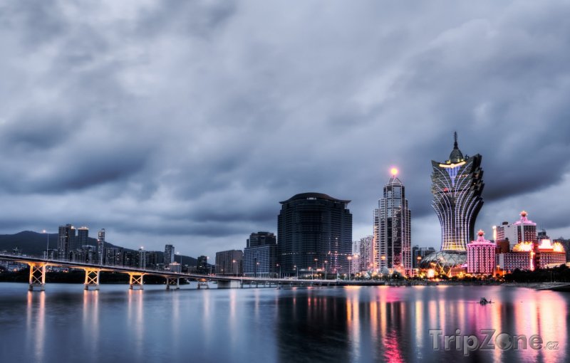 Fotka, Foto Město při soumraku (Macao)