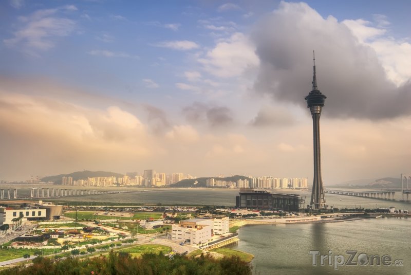 Fotka, Foto Mraky nad městem (Macao)
