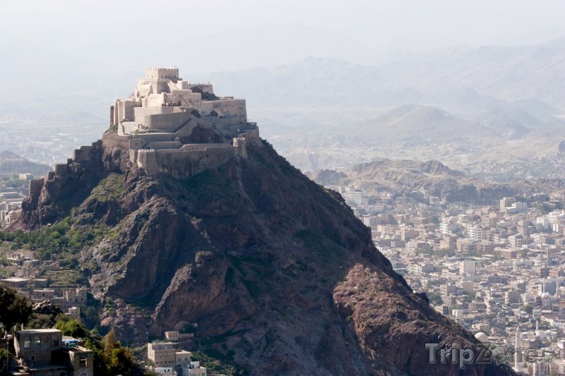 Fotka, Foto Stará pevnost nad městem Taiz (Jemen)