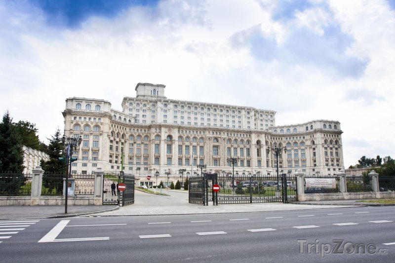 Fotka, Foto Budova parlamentu v Bukurešti, nazývaná též Ceaušeskův palác (Rumunsko)