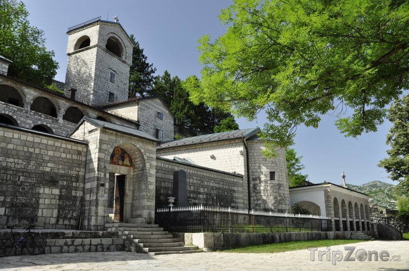 Fotka, Foto Cetinjský klášter ve městě Cetinje (Černá Hora)