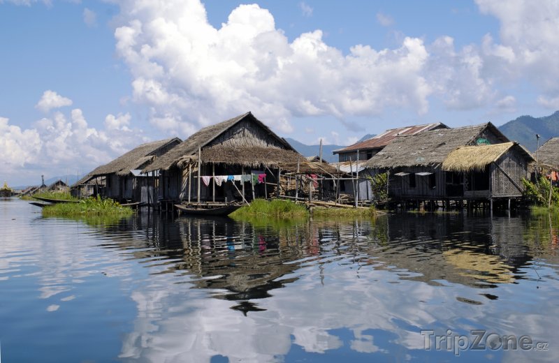 Fotka, Foto Chýše na jezeru Inle (Barma)