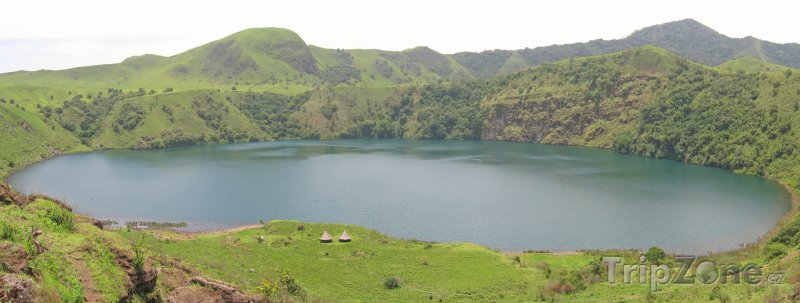 Fotka, Foto Jezero (Kamerun)