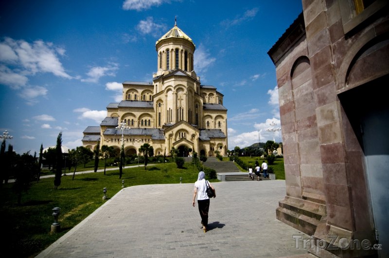 Fotka, Foto Katedrála Svaté Trojice v Tbilisi (Gruzie)