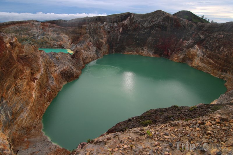 Fotka, Foto Kráter vulkánu Kelimutu na ostrově Flores (Indonésie)