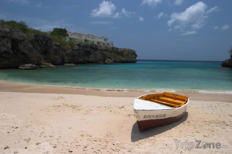 Fotka, Foto Loďka na pláži Lagun (Curacao)