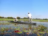 Makoro, kánoe používané na řece Okavango