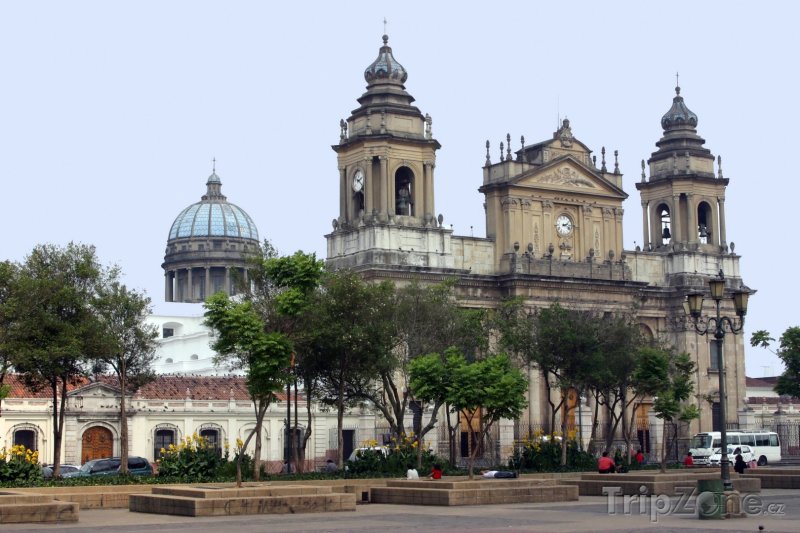 Fotka, Foto Metropolitní katedrála v Guatemala City (Guatemala)