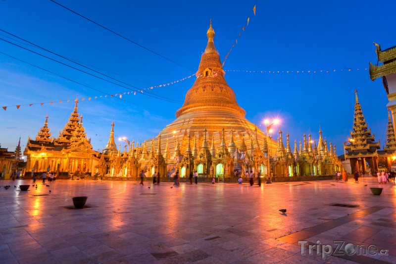 Fotka, Foto Osvětlená Šweitigoumská pagoda (Barma)