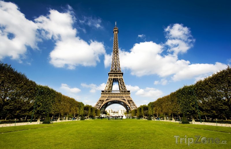 Fotka, Foto Pohled na Eiffelovu věž z parku (Francie)