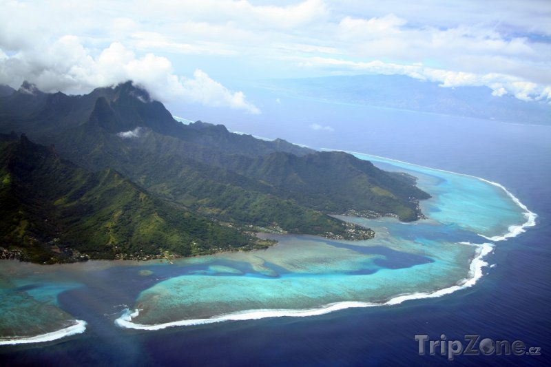Fotka, Foto Pohled na ostrov Moorea a Tahiti (Francouzská Polynésie)
