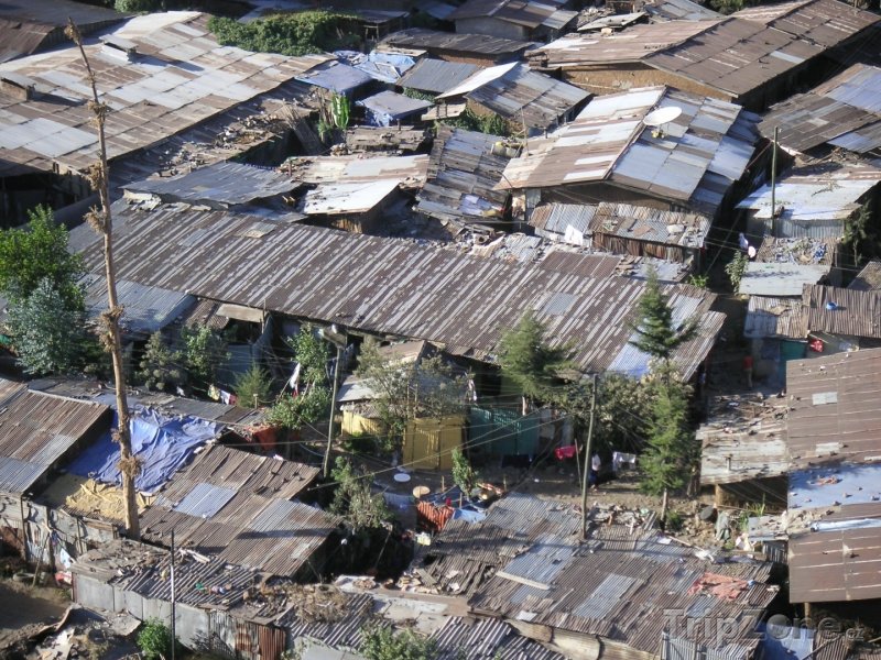 Fotka, Foto Slumy v chudinské čtvrti (Etiopie)