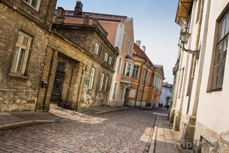 Fotka, Foto Ulička v Tallinnu (Estonsko)