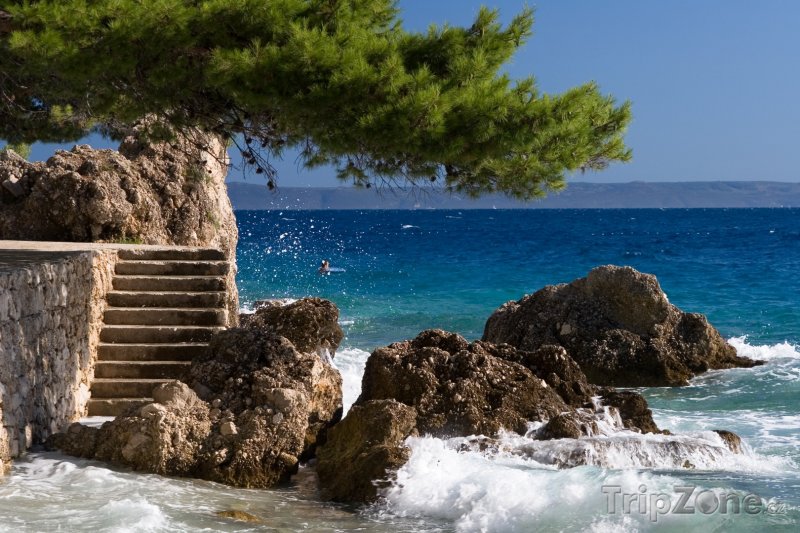 Fotka, Foto Brela, schody na pláž (Makarská riviéra, Chorvatsko)