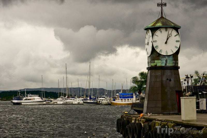 Fotka, Foto Hodiny v přístavu (Oslo, Norsko)